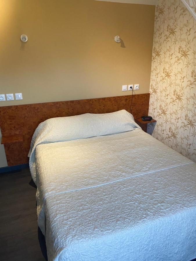 Auberge Le Cheval Blanc Saint-Gâtien-des-Bois Esterno foto