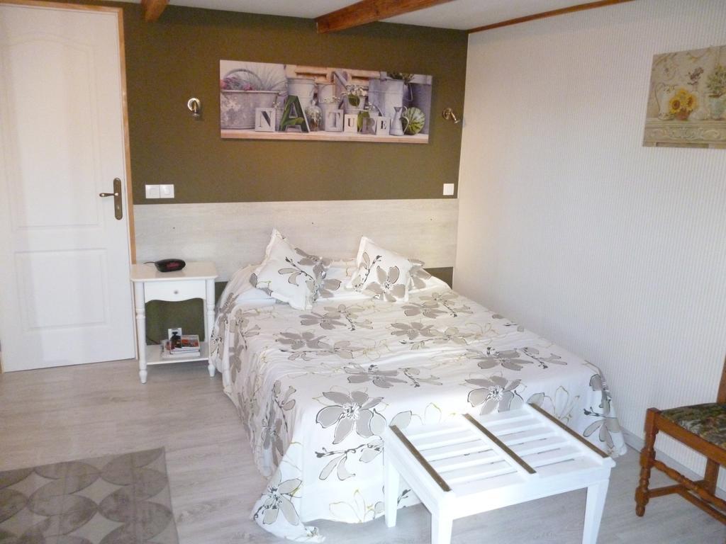Auberge Le Cheval Blanc Saint-Gâtien-des-Bois Esterno foto
