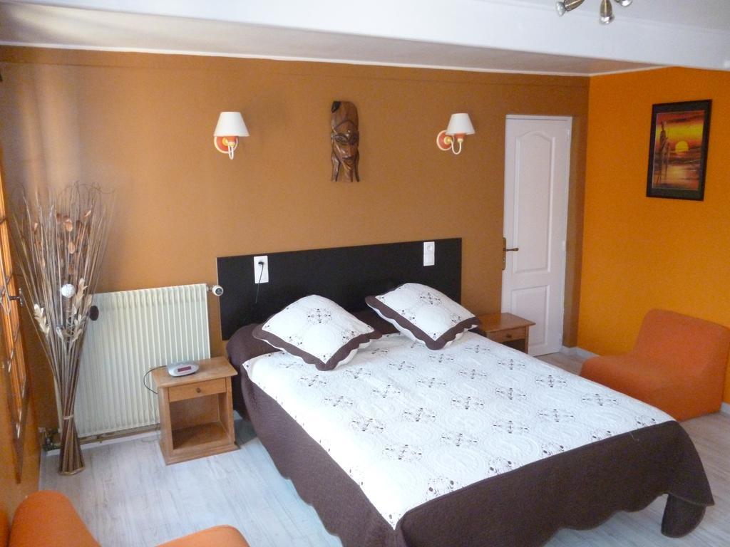 Auberge Le Cheval Blanc Saint-Gâtien-des-Bois Esterno foto